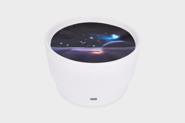 Mata-do-stolikow-sensorycznych-kosmos2