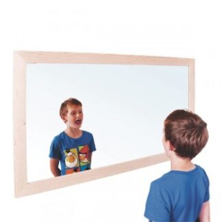 „Lustro edukacyjne w drewnianej ramie 120x60 cm – duże lustro podklejone folią, bezpieczne, idealne do ćwiczeń logopedycznych i naśladowania mimiki”