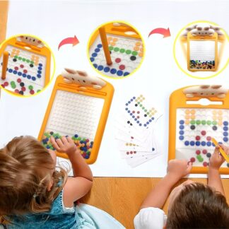 Tablica magnetyczna Królik dla dzieci z kolorowymi magnesami i 16 wzorami do układania.